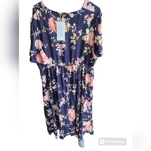 Bloomchic 2x Navy floral dress maxi NWT SIZE 22 -24